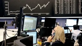 Piyasalarda yön arayışı! Petrol geriledi: 12 Ekim 2026 küresel piyasalarda son durum ne?
