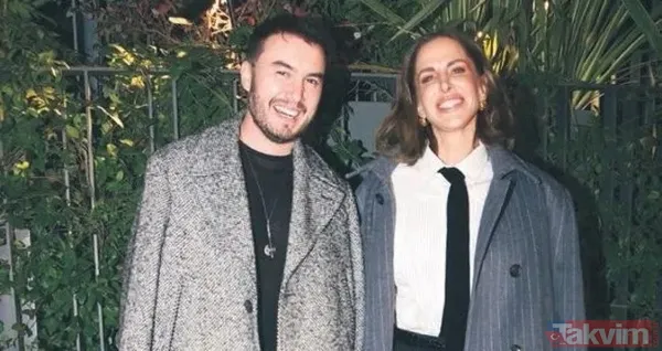 "Seneler Su Gibi Geçiyor" Mustafa Ceceli, Geçtiğimiz Gece Etiler'de Bir Mekanda Yakın Dostlarıyla 44. Yaşını Kutladı. "Seneler Su Gibi Geçiyor, Şaka Maka 44...