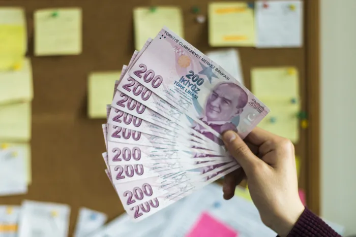 6-yil-yeterli-sigortaya-2160-prim-eklenecek-primi-eksik-olan-eytliye-21-gun-sure-verildi-16-milyon-sgkli-ilk-s-1702192535082.jpg 1.6 milyon SGK’lı ilk sırada! Primi eksik olan EYT'liye 21 gün süre verildi! 6 yıl yeterli, sigortaya 2160 gün eklenecek-4