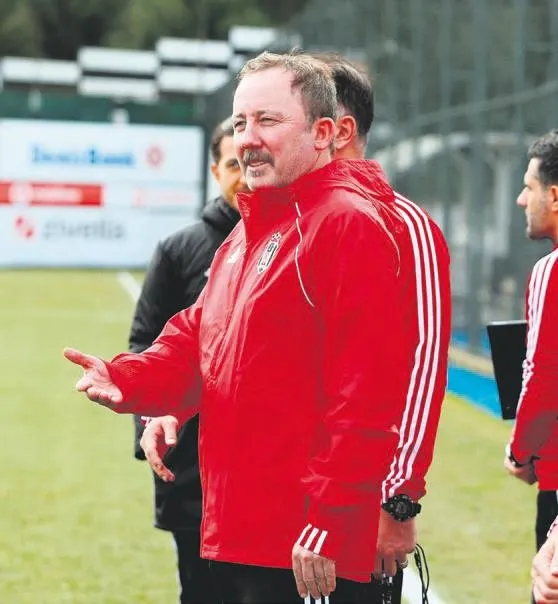 besiktasta-yeni-bir-donem-basliyor-valerien-ismael-gonderildi-yonetim-yeni-hocasini-ariyor-1666746456171.jpeg Beşiktaş’ta yeni bir dönem başlıyor! Valerien Ismael gönderildi, yönetim yeni hocasını arıyor-3