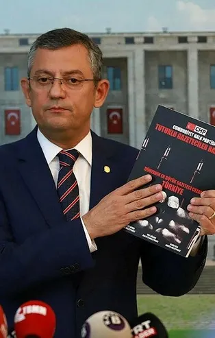 CHP'nin skandal raporunu savunan Özgür Özel FETÖ'cülerin ByLock yazışmalarından çıktı!