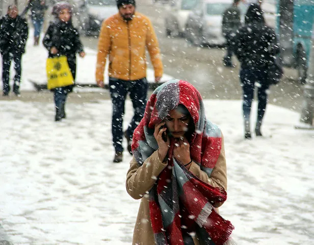 erzurum-siirt-kars-duzce-zonguldakta-okullar-yarin-tatil-mi-22-mart-sali-kar-tatili-olan-iller-hangileri-valil-1647871639239.jpg Erzurum, Siirt, Kars, Düzce, Zonguldak'ta okullar yarın tatil mi? 22 Mart Salı kar tatili olan iller hangileri? Valilik son dakika açıklamalar!-6