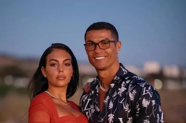 Ronaldo '30 milyon Euro'luk villasına 6 bin Euro'dan eleman arıyor