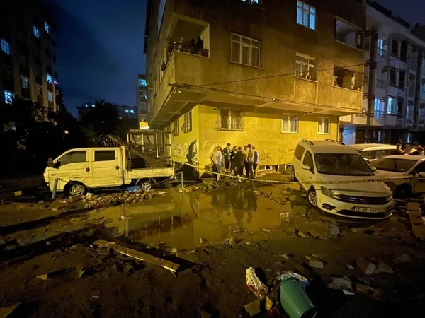 İstanbul'da sel 2 can aldı! Felaketin boyutu gün ağarınca ortaya çıktı: Hasar tespit çalışmaları başladı | Dakika dakika yaşananlar-10