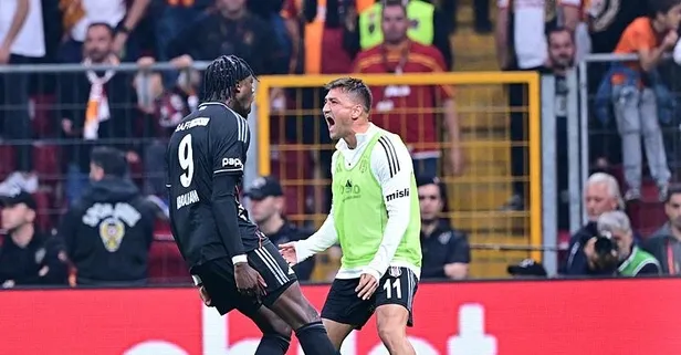 Cengiz Ünder Beşiktaş'ta kalmak istiyor!