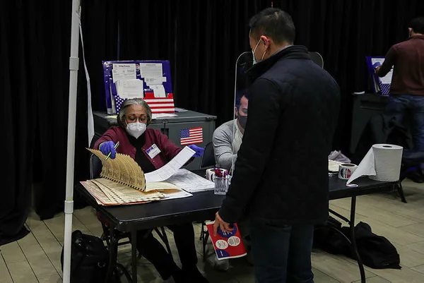 new-yorklular-abd-baskanlik-seciminden-beklentilerini-aaya-degerlendirdi-1604430027096.jpg ABD'de başkanlık seçimi... New Yorklular ne düşünüyor? Trump mı yoksa Biden mı kazanacak?-5