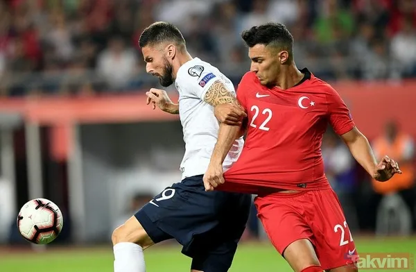 Şenol Güneş İzlanda karşısındaki 11'i belirledi - 13