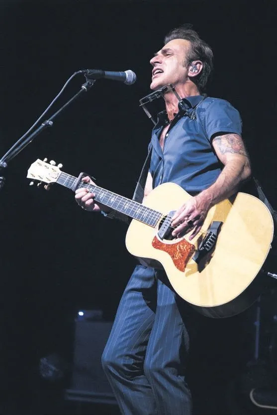 hande-yener-ve-serdar-ortac-performanslariyla-kurucesmeyi-salladi-1632174775410.jpeg Hande Yener ve Serdar Ortaç performanslarıyla Kuruçeşme'yi salladı!-6