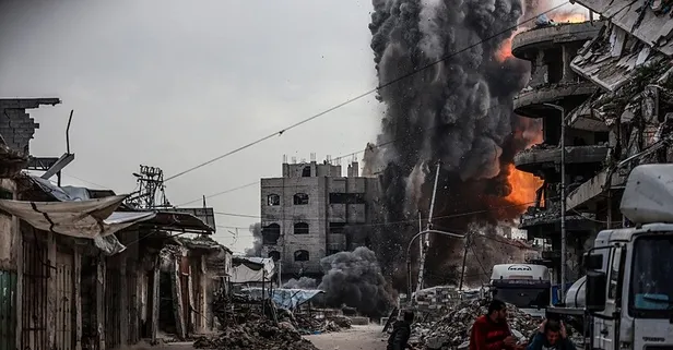 İsrail ateşkese rağmen Gazze'ye saldırıyor