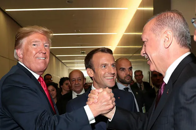 NATO zirvesine damga vuran fotoğrafın hikayesi ortaya çıktı