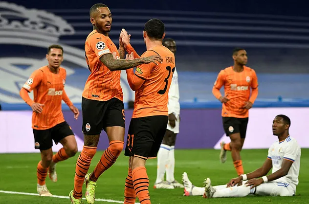 Fenerbahçe'den Brezilyalı sol beke resmi teklif! Ismaily için kritik görüşme