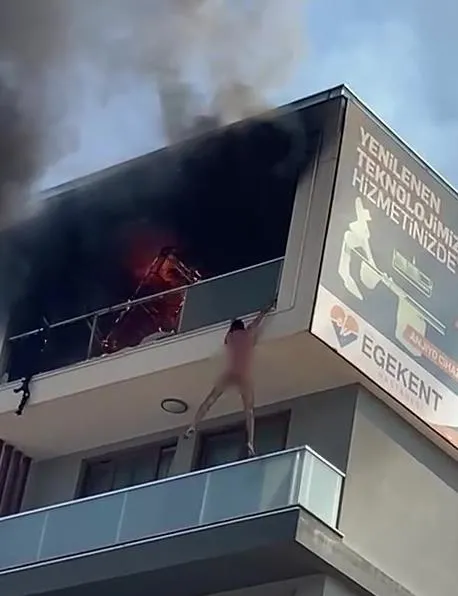 denizlide-7-katli-apartmanda-yangin-mahsur-kalanlari-kurtarma-calismalari-devam-ediyor-1738526054439.jpeg BU AKŞAMKİ YANGINDA 11 KİŞİNİN BALKONLARDAN KURTARILDIĞI REZİDANSTA, 23 TEMMUZ 2021 TARİHİNDE DE YANGIN ÇIKTIĞI ORTAYA ÇIKTI. (İHA)