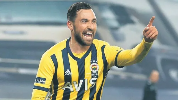 galatasarayda-kaleci-krizi-cozulmeye-calisiyor-gorusmeler-tam-gaz-devam-ediyor-1641509212938.jpeg Galatasaray'da kaleci krizi çözülmeye çalışılıyor! Görüşmeler tam gaz devam ediyor-8