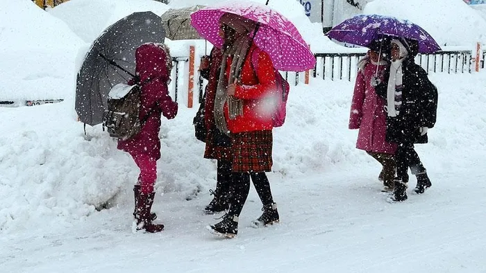 hava-durumu-meteorolojiden-7-ile-sari-ve-turuncu-kodlu-uyari-buz-kesecegiz-4-ilde-egitime-kar-engeli-istanbuld-1705265663462.jpeg HAVA DURUMU | Meteoroloji'den o illere kar uyarısı! Buz keseceğiz... 4 ilde eğitime kar engeli | İstanbul'da hava nasıl olacak?-19
