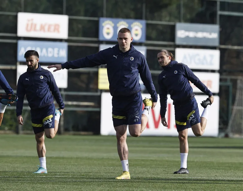 Süper Lig'in eski yıldızı Fenerbahçe'ye geliyor! - 4