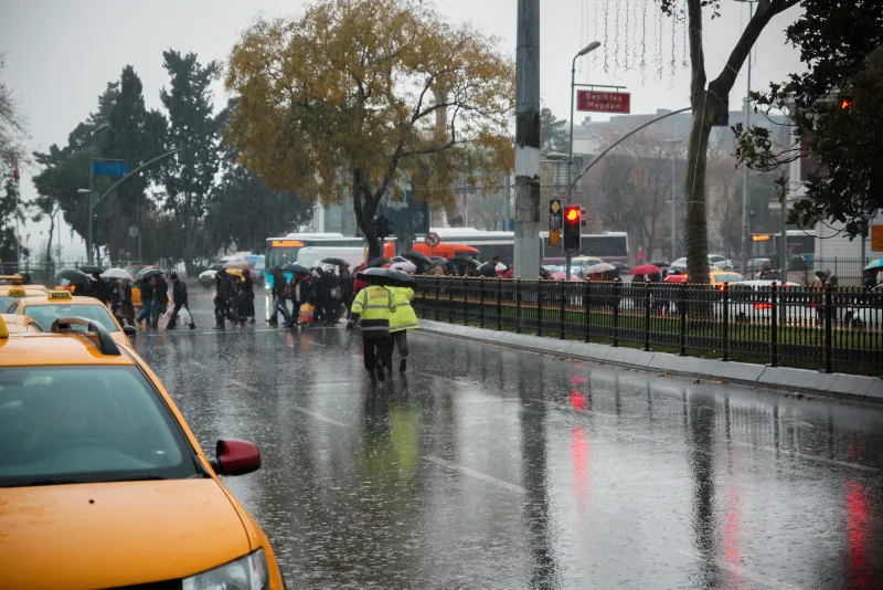 Meteoroloji'den son dakika yağmur ve sağanak uyarısı | 12 Mart İstanbul'da hava nasıl olacak? - 14