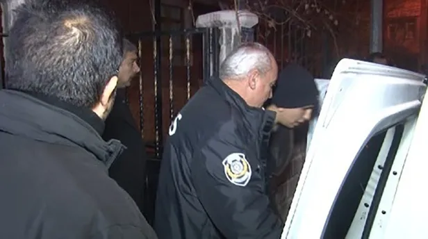 Konya'da karısını bıçaklayan baba bebeğini rehin aldı!-1