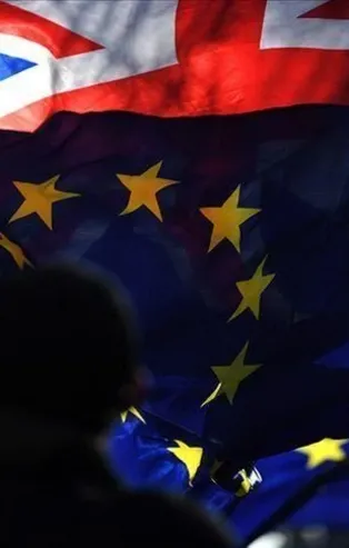 Avrupa Birliği ile Birleşik Krallık arasındaki kritik anlaşma imzalandı