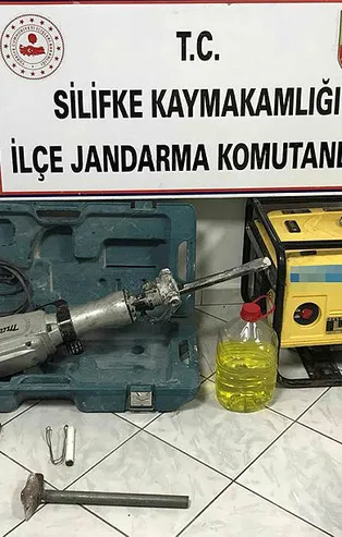 Mersin'de kaçak kazı operasyonu!