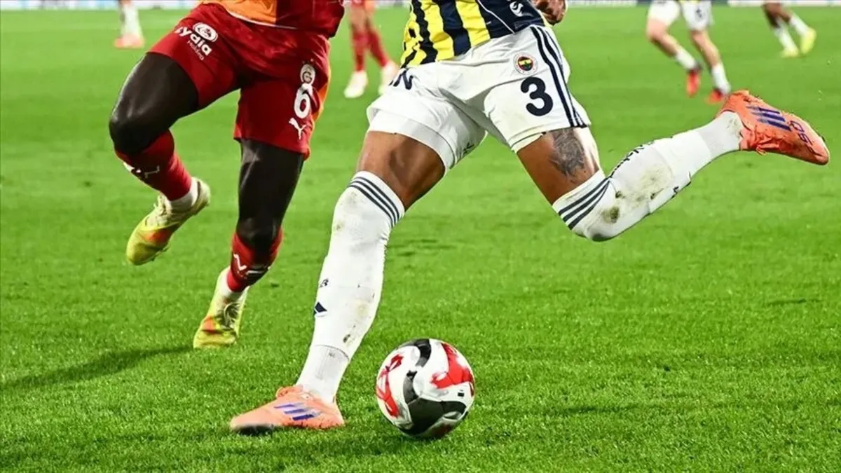 Galatasaray-Fenerbahçe derbisinin tarihi belli oldu: 26 Ekim'de oynanacak
