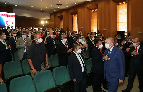 baskan-erdogandan-kktcde-toplu-acilis-ve-temel-atma-toreninde-onemli-aciklamalar-1626781554887.jpg Başkan Erdoğan'dan KKTC'de toplu açılış ve temel atma töreninde önemli açıklamalar-2