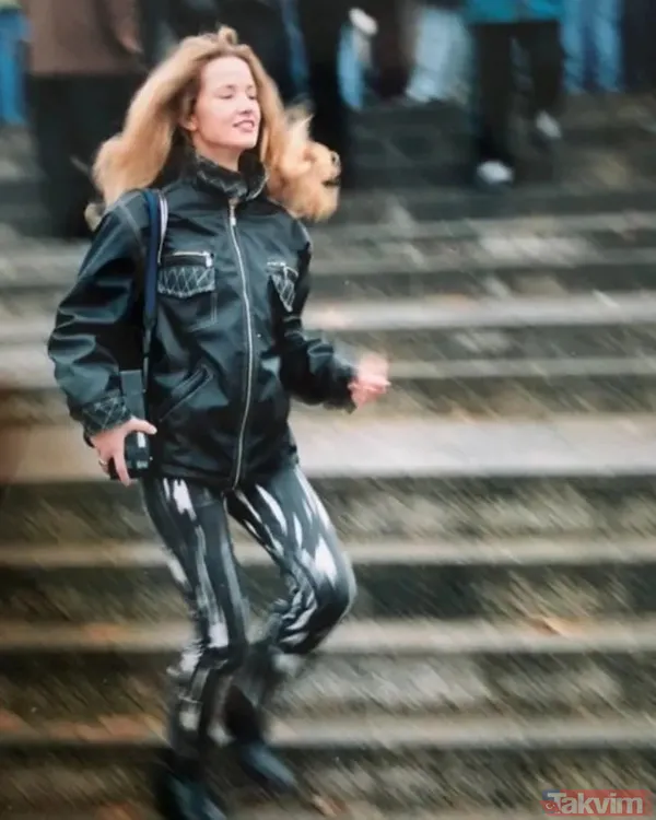 Frikik vermemek için bu kez kendi sansürledi! Ebru Polat'tan araç içinde olay poz! - 50