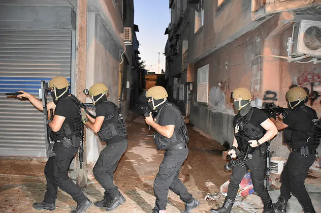 SON DAKİKA! Adana'da PKK/KCK operasyonu! Düğmeye basıldı