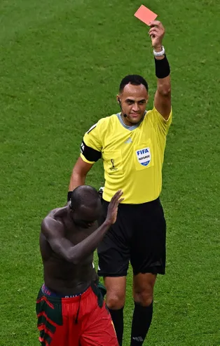 Aboubakar’a FIFA’dan büyük engel! Kırmızı kart haklı mı haksız mı? İşte merak edilen sorunun yanıtı