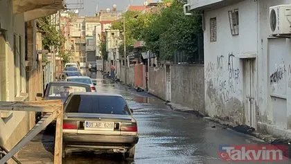 Adana’da su borusu patladı! Asfalt çöktü sokaklar göle döndü