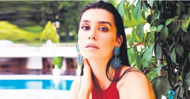 Doğum gününde Sinan Akçıl'a en özel kutlama aşkı Burcu Kıratlı'dan geldi.