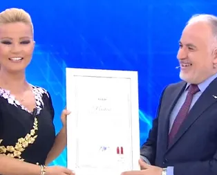 Müge Anlı’ya KIZILAY’dan Platin Madalya!