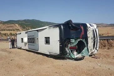Bingöl’de yolcu otobüsü devrildi