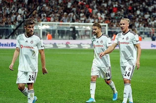1.5 yılda gelen çöküş! Beşiktaş Avrupa'da tarih yazıyordu, şimdi tarihine ihanet ediyor...