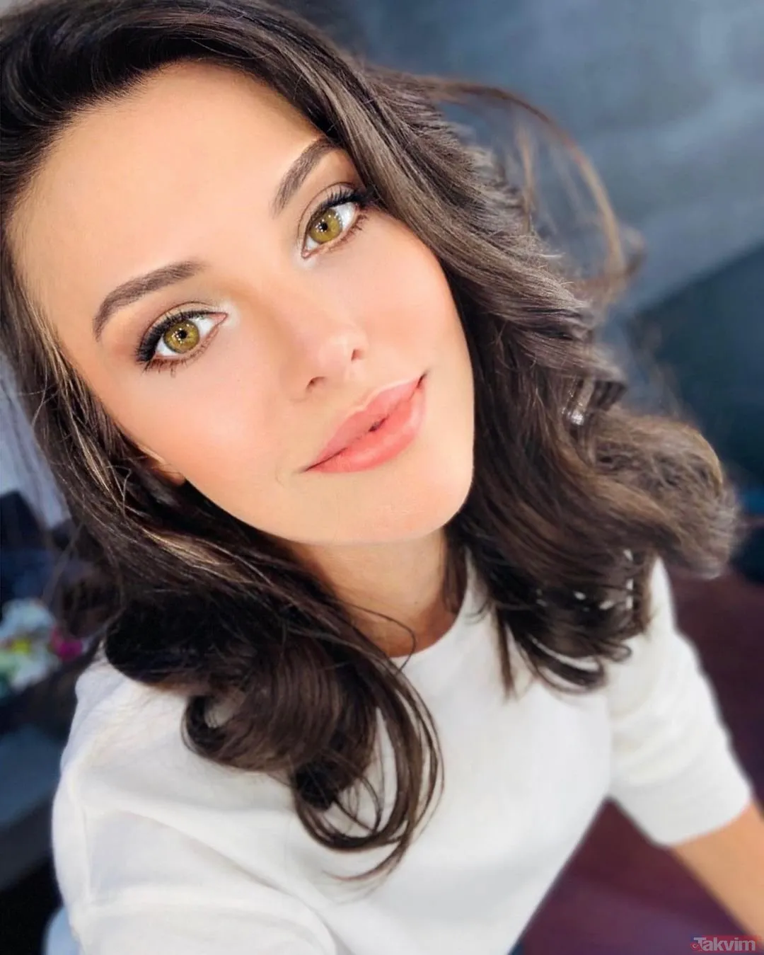 Kağıt Ev’in Azra’sı Tuvana Türkay açtı ağzını yumdu gözünü! ‘Ülkeyi