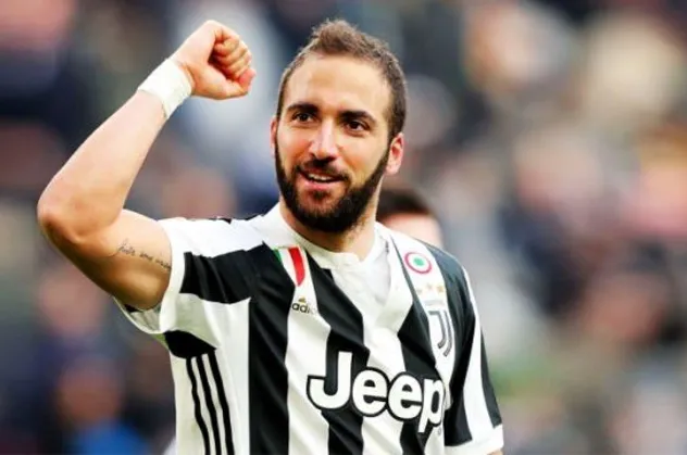 Büyük sürpriz! Higuain imzayı atıyor