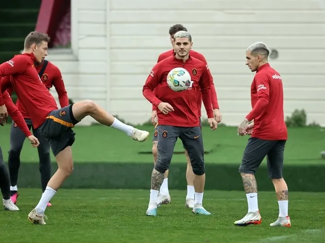 Galatasaray'a bir dünya yıldızı daha! Bedavaya gelecek - 1