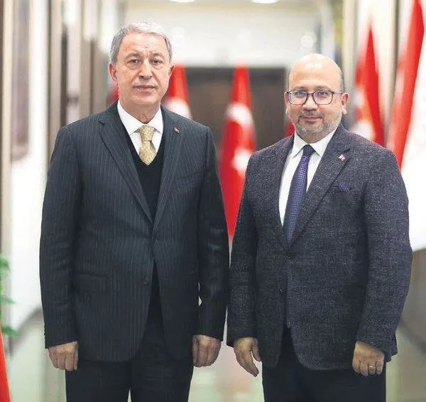 suriye-ile-11-yil-sonra-kurulan-temasin-perde-arkasi-milli-savunma-bakani-hulusi-akar-anlatti-1672460213915.jpeg