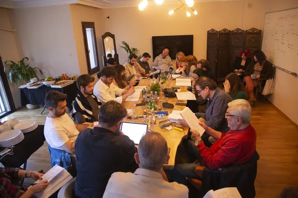 emre-bey-ve-buse-meral-basrolde-bulustu-atvden-yeni-bir-dizi-daha-vermem-seni-ellere-1683903807779.jpg Emre Bey ve Buse Meral başrolde buluştu! ATV’den yeni bir dizi daha: Vermem Seni Ellere-3