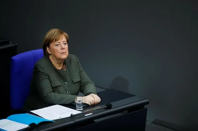 Son dakika: Almanya Başbakanı  Merkel Yunanistan'daki çocuk göçmenleri alıyor