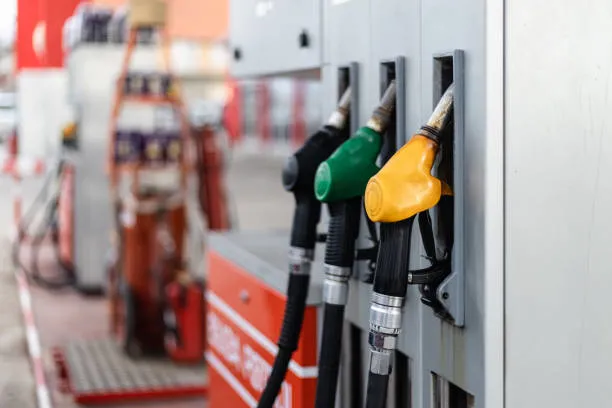 akaryakit-fiyatlari-25-ocak-2024-benzine-motorine-mazota-indirim-zam-geldi-mi-istanbul-ankara-izmir-il-il-gunc-1706121841907.jpg 25 Ocak 2024 benzine, motorine (mazota) İNDİRİM-ZAM geldi mi? AKARYAKIT FİYATLARI ⛽ İstanbul, Ankara, İzmir il il güncel liste...-3