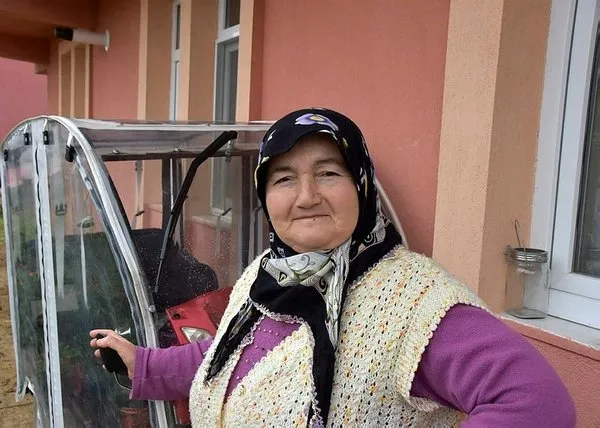 Almanya'da gördüğü güneş enerji santralini Kezban teyze köyüne kurdu-1