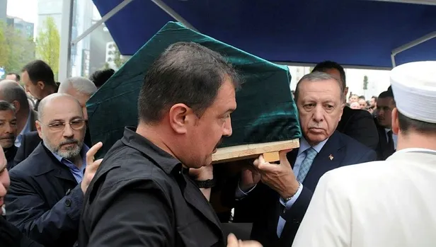 Gazeteci-yazar Engin Ardıç'a veda: Başkan Erdoğan cenaze törenine katıldı-8