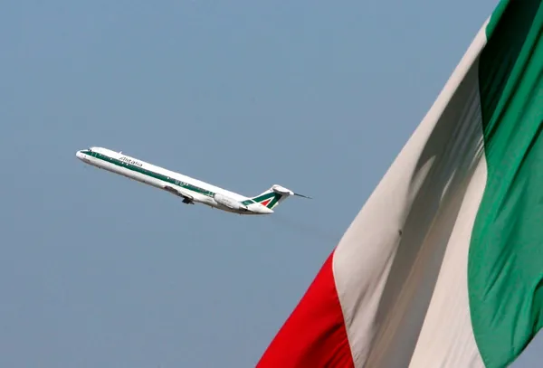 1630315146384.jpg İtalya'nın en büyük havayolu firması uçuşlarını durduruyor! 75 yıl önce kurulmuştu...-4