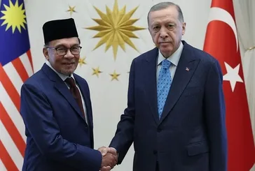 Başkan Erdoğan Malezya Başbakanı Enver İbrahim ile görüştü! Savunmada iş birliği vurgusu: "Bir an evvel sonuçlandıralım"