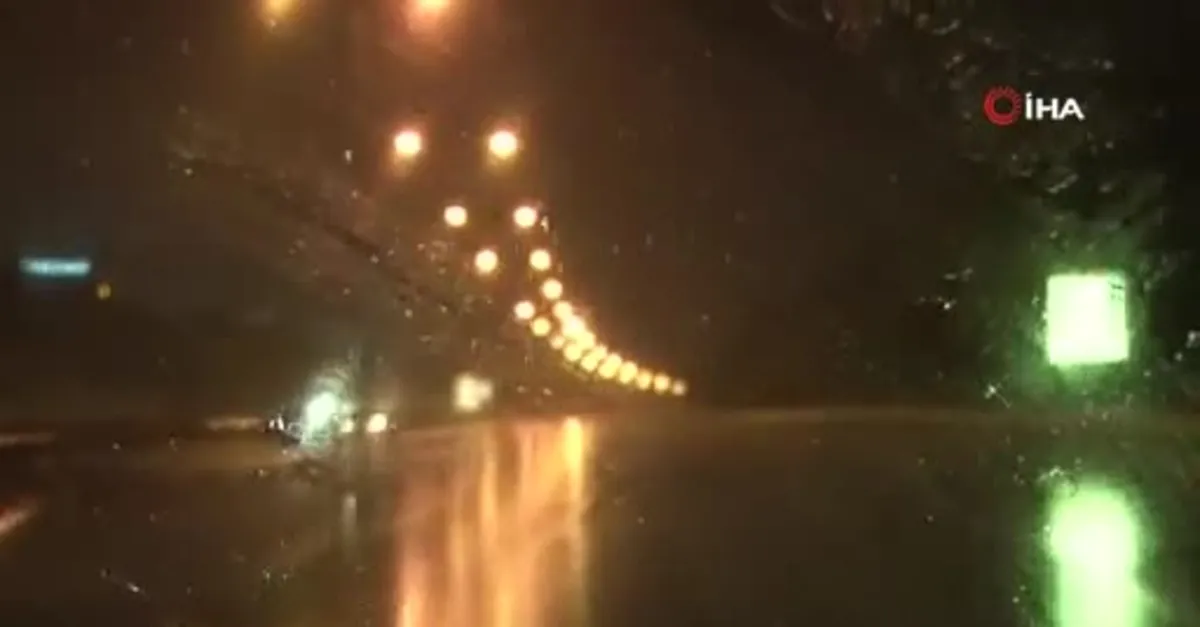 Sarı Alarm verilen İstanbul’da yağmur gece boyunca etkili oldu