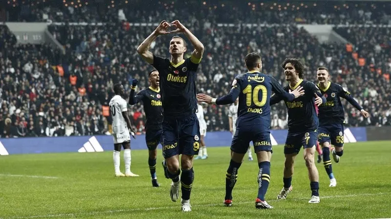 fenerbahce-besiktas-derbisi-icin-geri-sayim-hangi-11ler-sahada-olacak-ilginc-notlar-en-cok-golu-kim-atti-en-fa-1714204411386.jpeg Fenerbahçe-Beşiktaş derbisi için geri sayım! Hangi 11'ler sahada olacak? İlginç notlar: En çok golü kim attı? En farklı kazanılan maç...-4