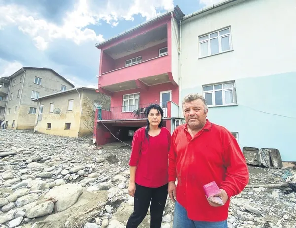 17 Ağustos depremini yaşayan ailenin peşini, felaketler bırakmadı: Depremden kaçtılar sele yakalandılar-1