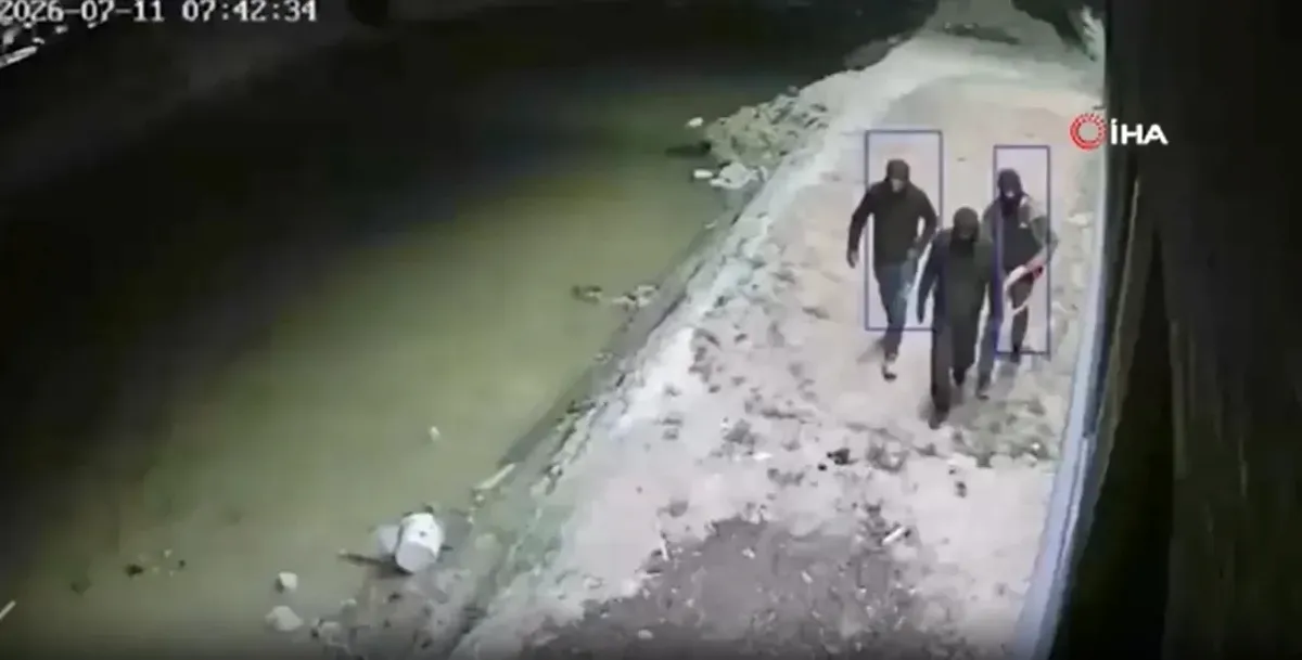 1789665159233.jpeg Araçlarını ayakkabı boyasıyla kamufle ettiler! Ankara’da 10 milyon TL’lik vurgunda 7 tutuklama-3