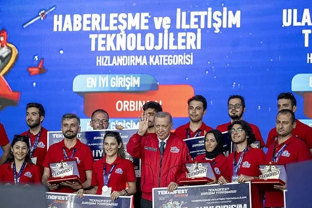 baskan-erdogandan-teknofestte-onemli-aciklamalar-artik-gozunu-uzaya-diken-genclerimiz-var-1693583516255.jpeg