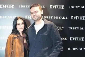 Esra Bilgiç ve Faruk Sabancı aşkı hız kesmeden devam ediyor! Hande Erçel sorusuna yanıt verdi